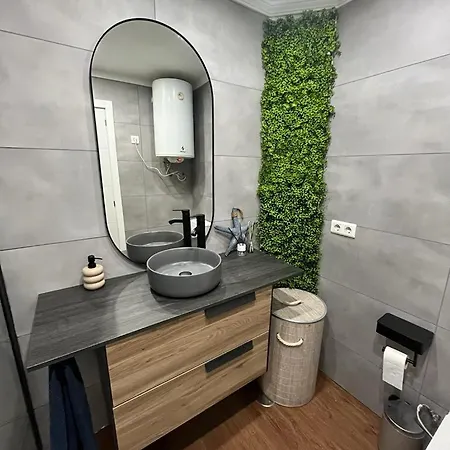 Estudio Céntrico En * Torremolinos